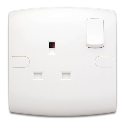 AlFanar Switched 3-pin Socket, 13A, 220V, 1 Gang, White